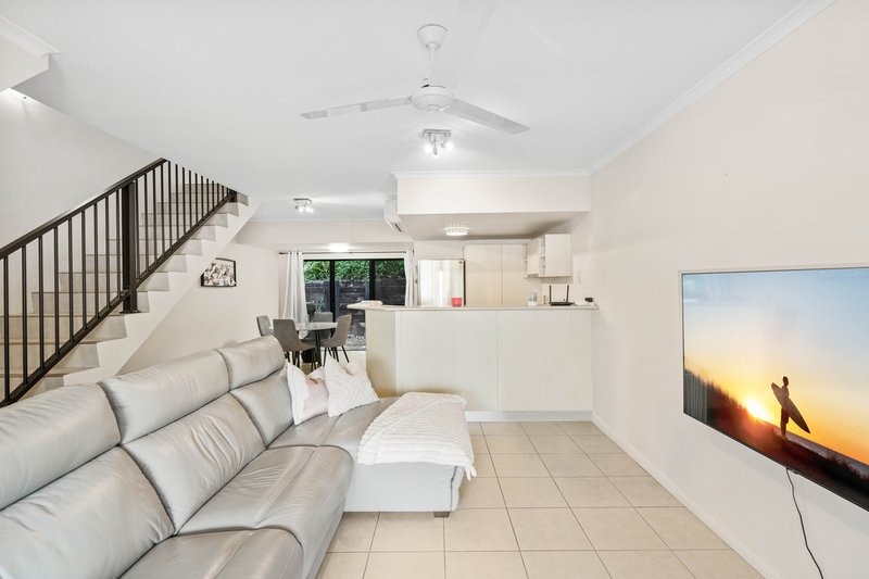 Photo - 405/11-15 Charlekata Close, Freshwater QLD 4870 - Image 1