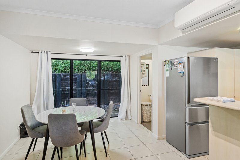 Photo - 405/11-15 Charlekata Close, Freshwater QLD 4870 - Image 3