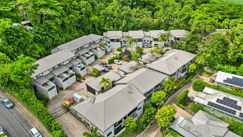 Photo - 405/11-15 Charlekata Close, Freshwater QLD 4870 - Image 13