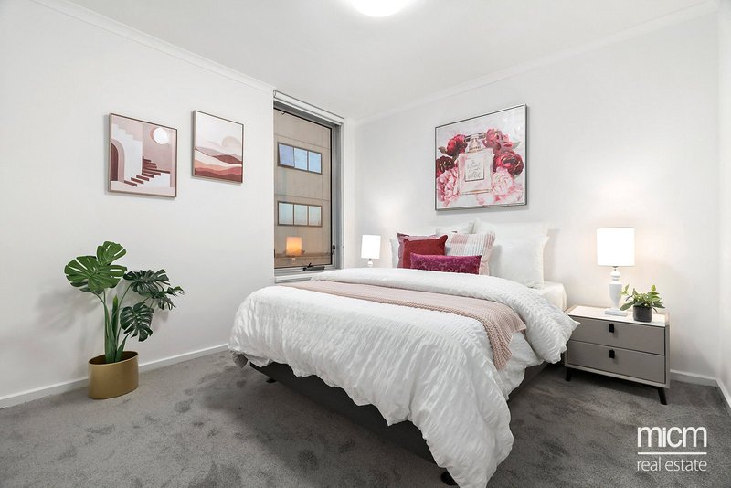 Photo - 405/118 Dudley Street, West Melbourne VIC 3003 - Image 5