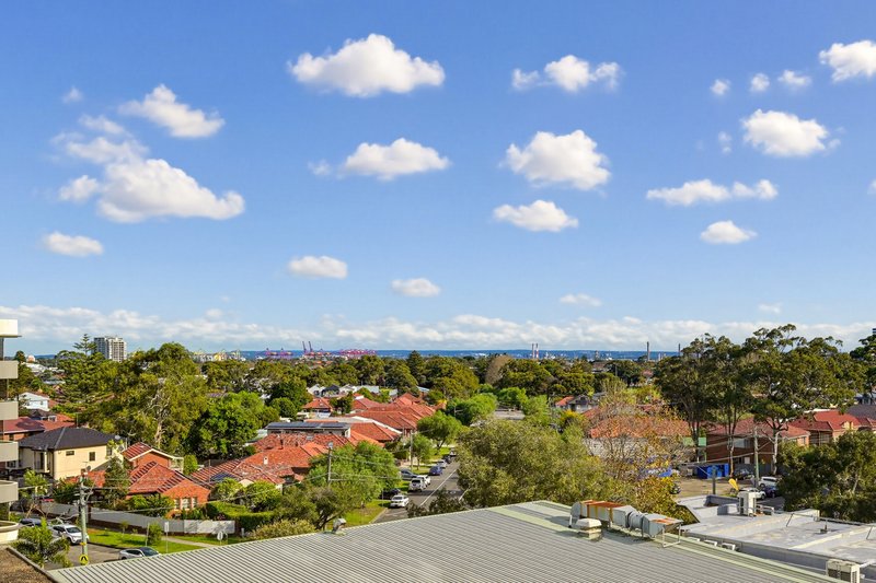 Photo - 405/140 Maroubra Road, Maroubra NSW 2035 - Image 3