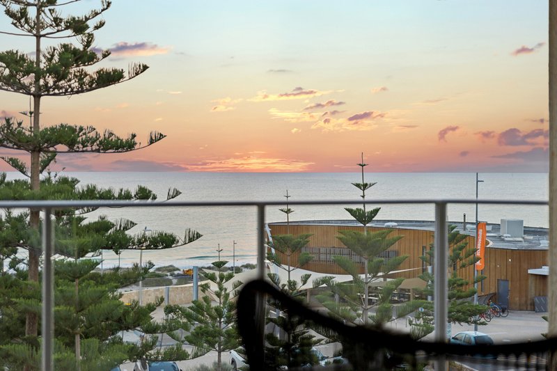 Photo - 405/170 The Esplanade, Scarborough WA 6019 - Image 1
