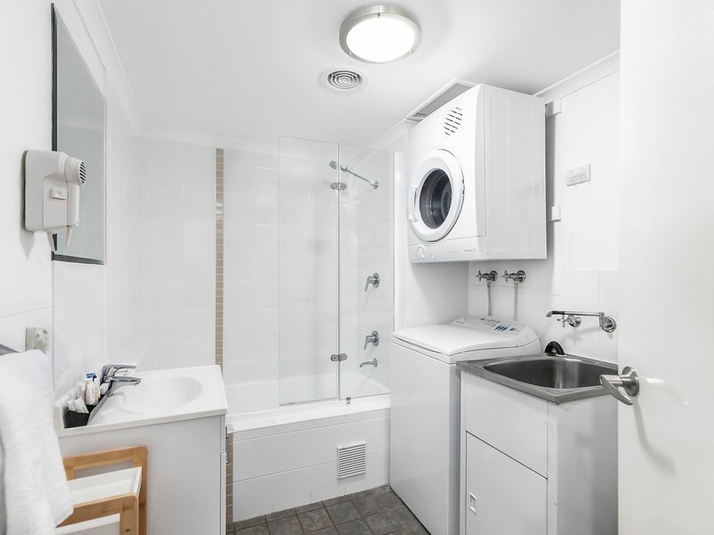 Photo - 405/18 Coral Street, The Entrance NSW 2261 - Image 6