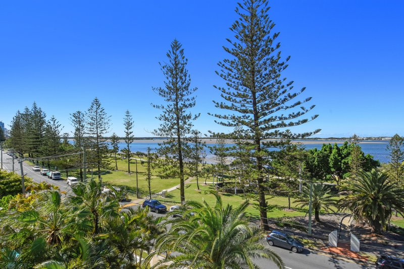 Photo - 405/182 Marine Parade, Labrador QLD 4215 - Image 10