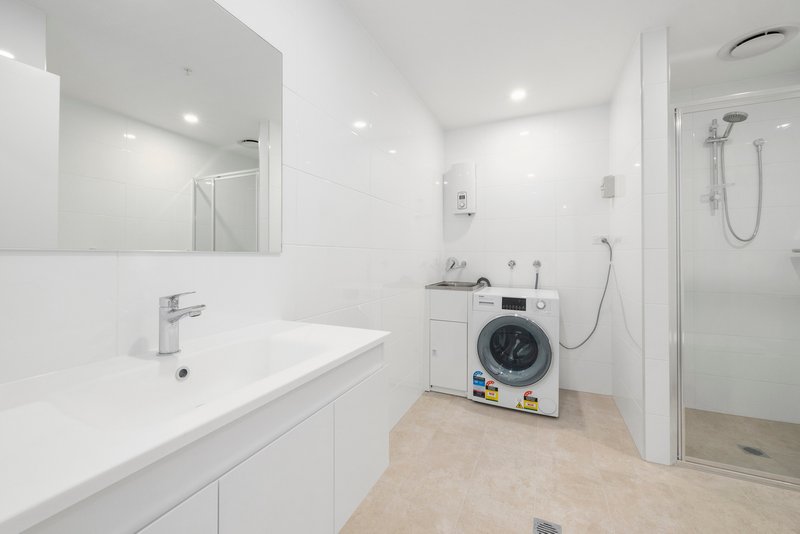 Photo - 405/220 John Gorton Drive, Coombs ACT 2611 - Image 4