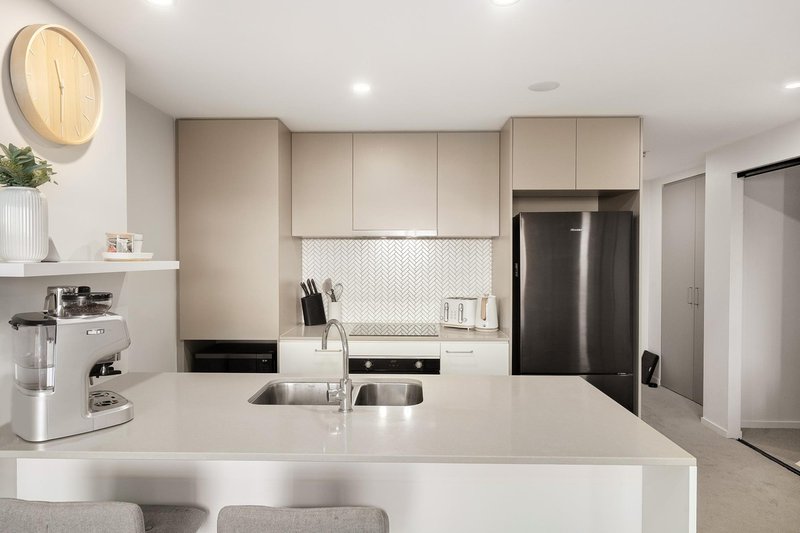Photo - 405/26 Cynthea Teague Crescent, Greenway ACT 2900 - Image 3