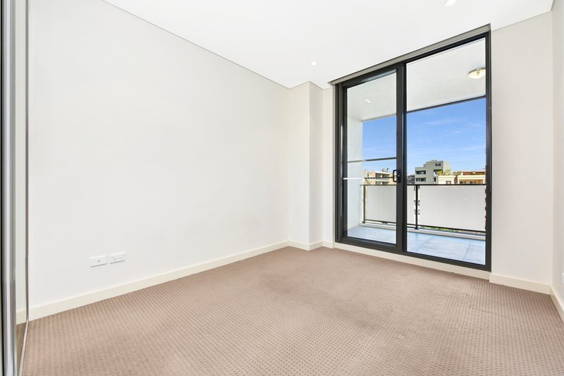 Photo - 405/3 Nipper Street, Homebush NSW 2140 - Image 7