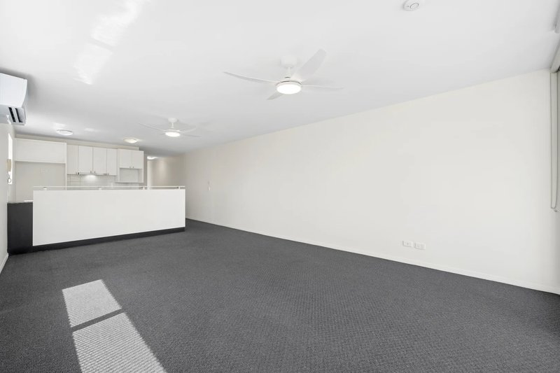 Photo - 405/491 Wickham Terrace, Spring Hill QLD 4000 - Image 4