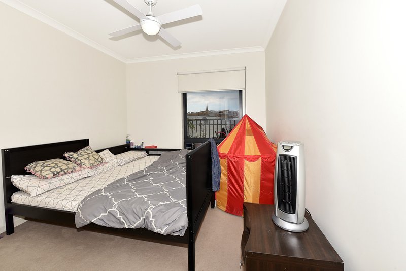 Photo - 405a/41 - 43 Stockade Ave , Coburg VIC 3058 - Image 5