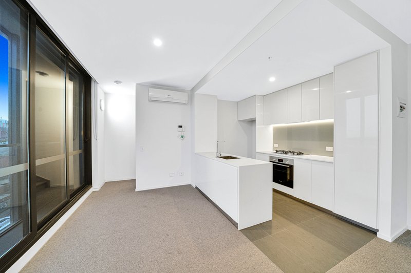 Photo - 405E/1 Hallenstein Street, Footscray VIC 3011 - Image 2