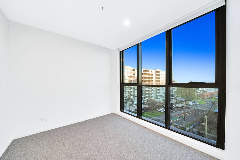 Photo - 405E/1 Hallenstein Street, Footscray VIC 3011 - Image 7