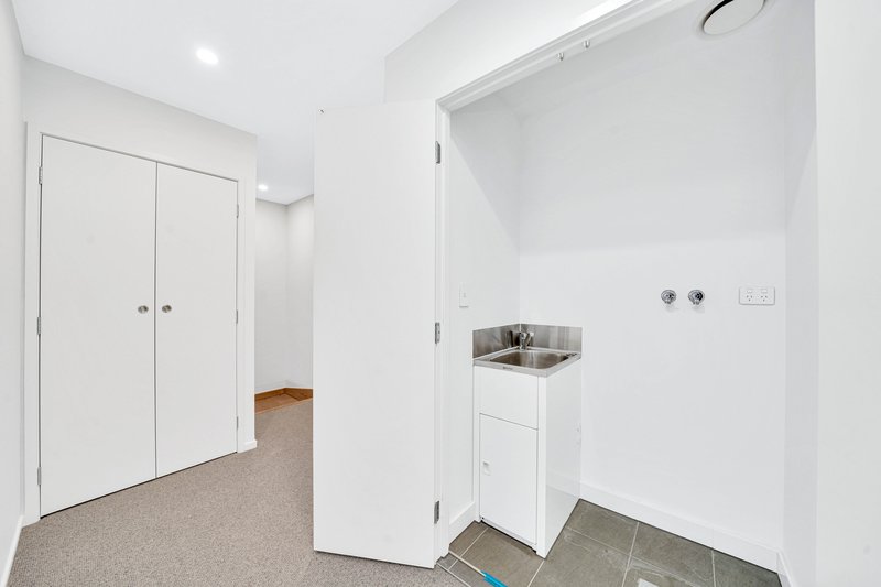 Photo - 405E/1 Hallenstein Street, Footscray VIC 3011 - Image 9