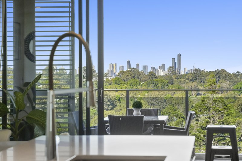 Photo - 4060/21 Ross Street, Benowa QLD 4217 - Image 4
