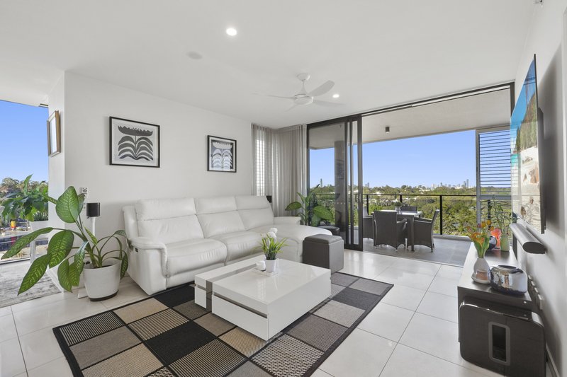Photo - 4060/21 Ross Street, Benowa QLD 4217 - Image 7