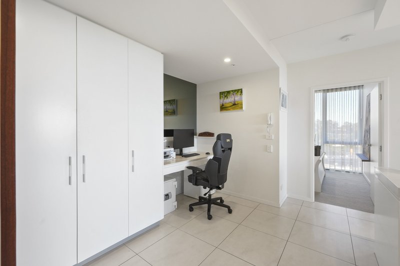 Photo - 4060/21 Ross Street, Benowa QLD 4217 - Image 11