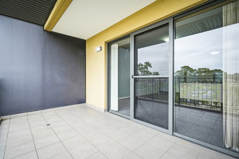 Photo - 406/1 Griffiths Street, Blacktown NSW 2148 - Image 7