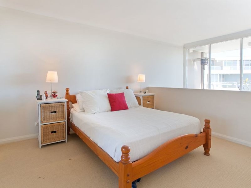 Photo - 406/12 Howard Avenue, Dee Why NSW 2099 - Image 7