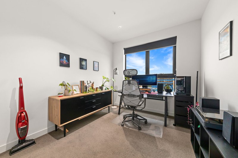 Photo - 406/16 Clyde Street Mall, Frankston VIC 3199 - Image 5