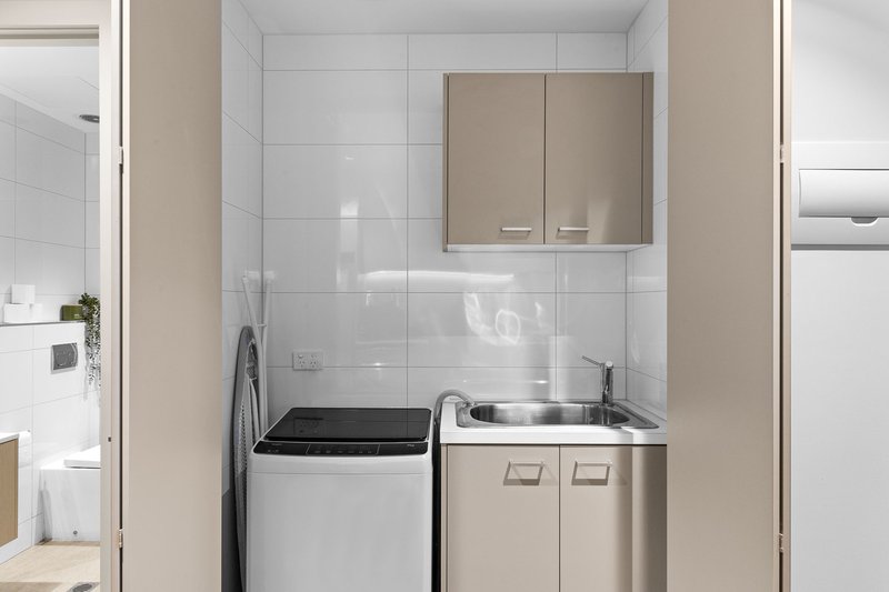 Photo - 406/16 Clyde Street Mall, Frankston VIC 3199 - Image 6