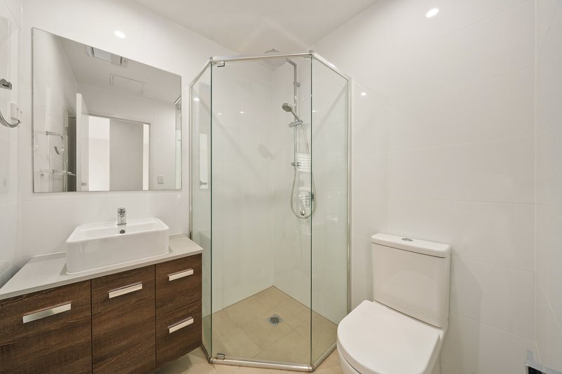 Photo - 406/2-8 Hazlewood Place, Epping NSW 2121 - Image 5