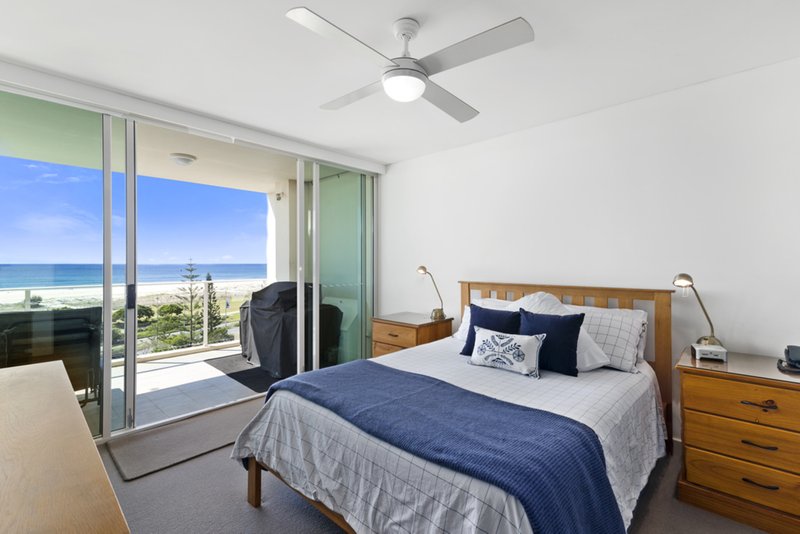 Photo - 406/2 Creek Street, Coolangatta QLD 4225 - Image 3