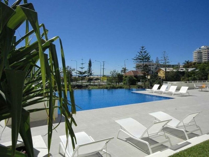 Photo - 406/2 Creek Street, Coolangatta QLD 4225 - Image 9