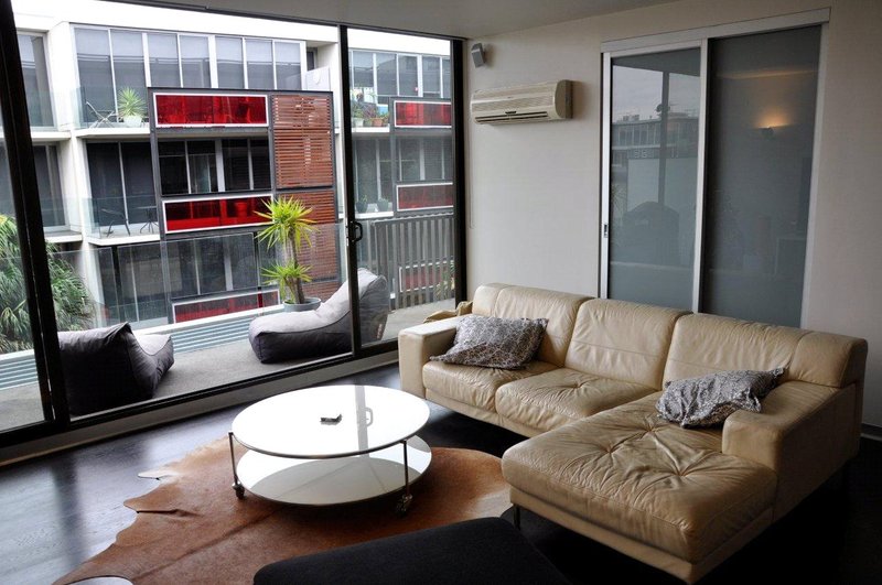Photo - 406/2 Rouse Street, Port Melbourne VIC 3207 - Image 2