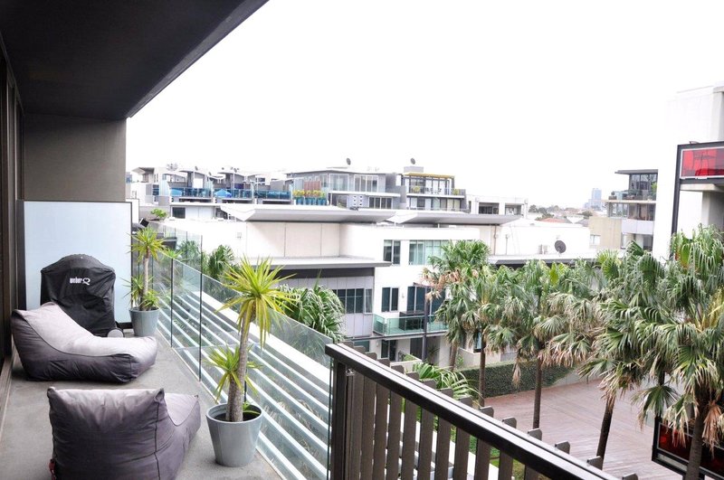 Photo - 406/2 Rouse Street, Port Melbourne VIC 3207 - Image 8