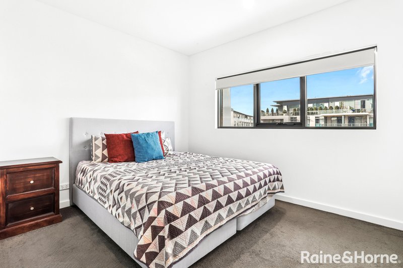 Photo - 406/2 Saxby Close, Botany NSW 2019 - Image 3