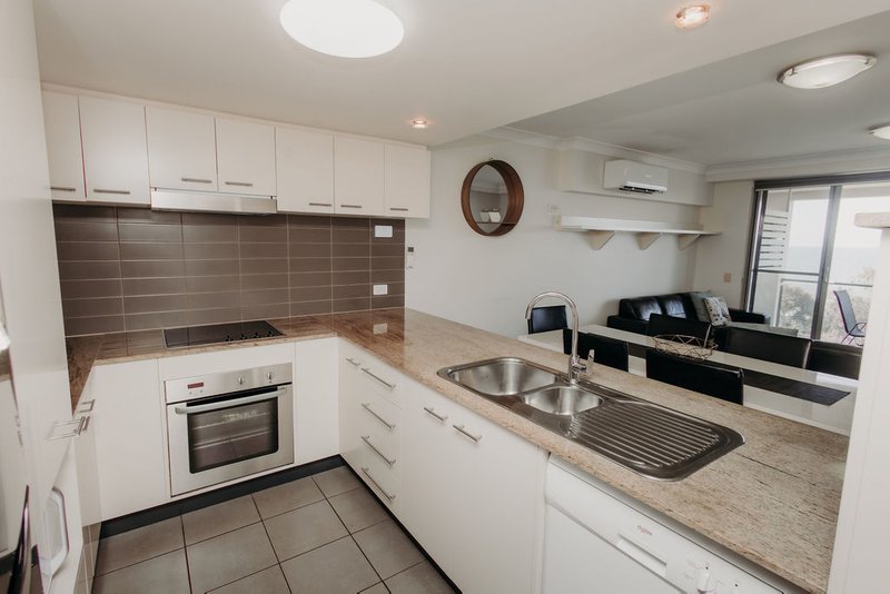 Photo - 406/23 Esplanade , Bargara QLD 4670 - Image 7