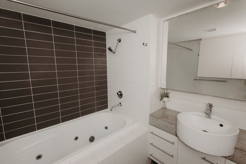 Photo - 406/23 Esplanade , Bargara QLD 4670 - Image 9