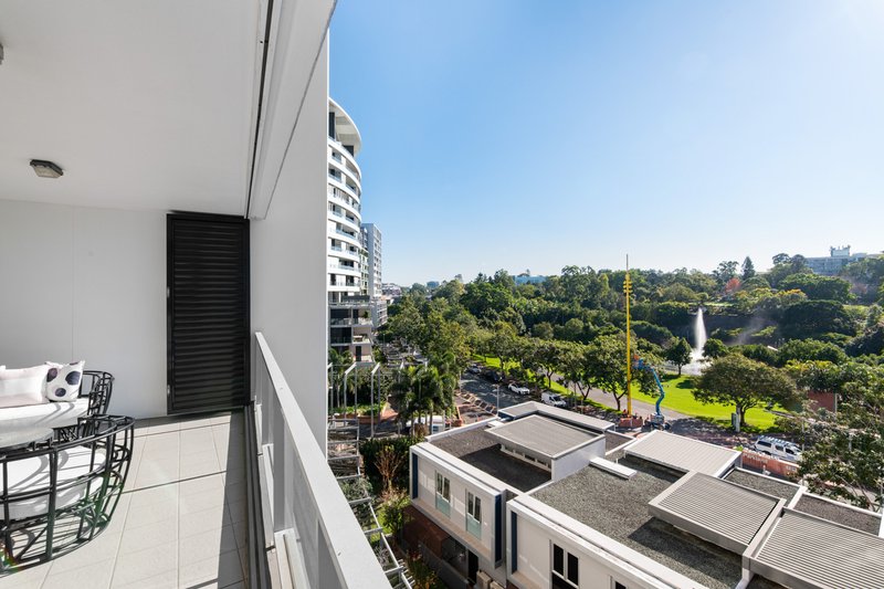 Photo - 4062/4 Parkland Boulevard, Brisbane City QLD 4000 - Image 7