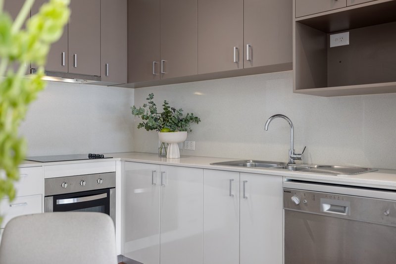 Photo - 406/37-39 Station Road, Cheltenham VIC 3192 - Image 6