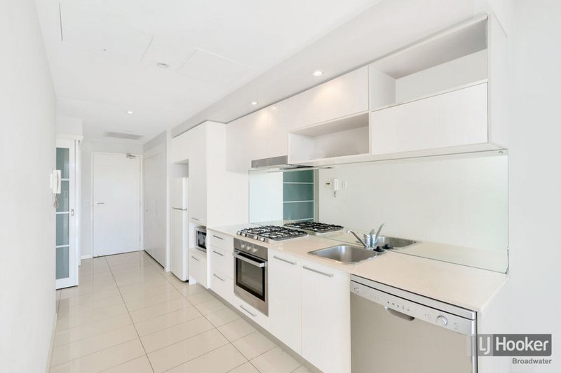 Photo - 406/430 Marine Parade, Biggera Waters QLD 4216 - Image 7