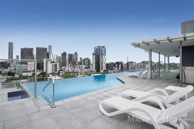 Photo - 406/5 Cameron Street, South Brisbane QLD 4101 - Image 1