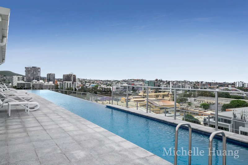 Photo - 406/5 Cameron Street, South Brisbane QLD 4101 - Image 2