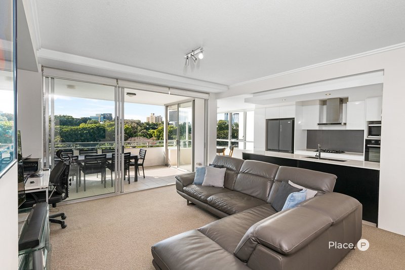 Photo - 4069/4 Parkland Boulevard, Brisbane City QLD 4000 - Image 4