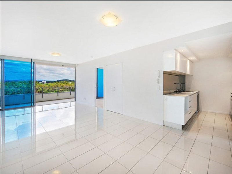 Photo - 407/11 Compass Drive, Biggera Waters QLD 4216 - Image 2