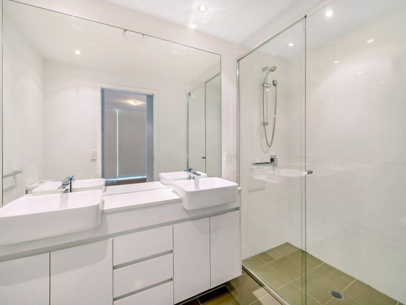 Photo - 407/11 Compass Drive, Biggera Waters QLD 4216 - Image 8