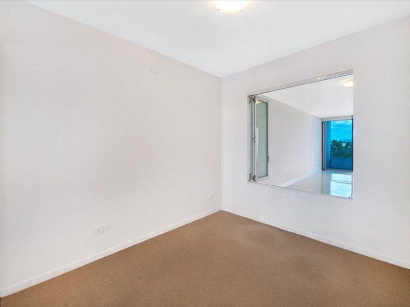 Photo - 407/11 Compass Drive, Biggera Waters QLD 4216 - Image 9