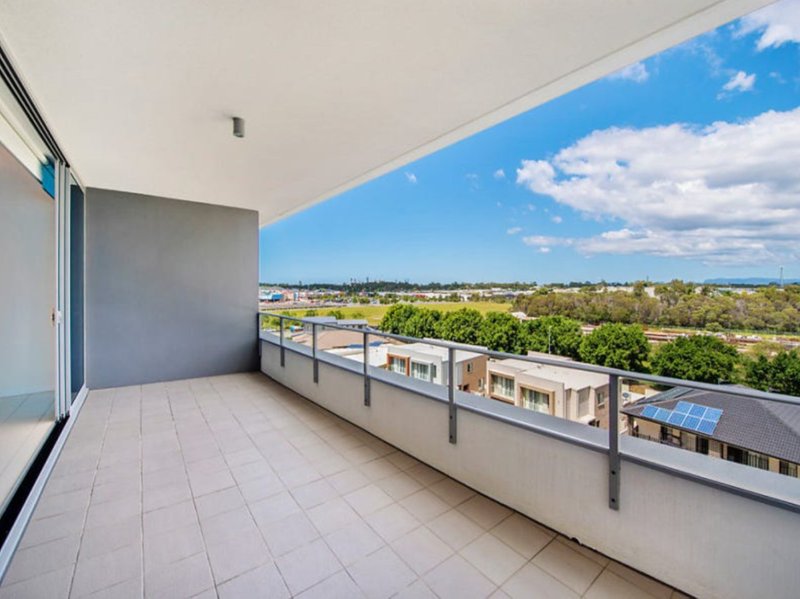 Photo - 407/11 Compass Drive, Biggera Waters QLD 4216 - Image 11