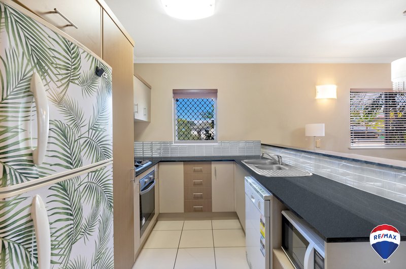 Photo - 407/12-21 Gregory Street, Westcourt QLD 4870 - Image 4