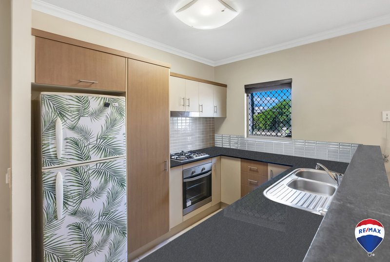 Photo - 407/12-21 Gregory Street, Westcourt QLD 4870 - Image 5