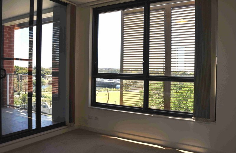 Photo - 407/12 Brodie Spark Drive, Wolli Creek NSW 2205 - Image 6