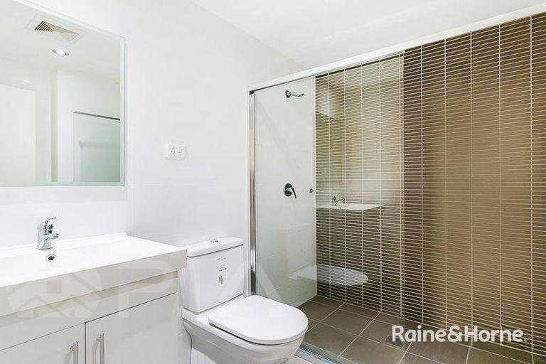 Photo - 407/208-210 Coward Street, Mascot NSW 2020 - Image 4