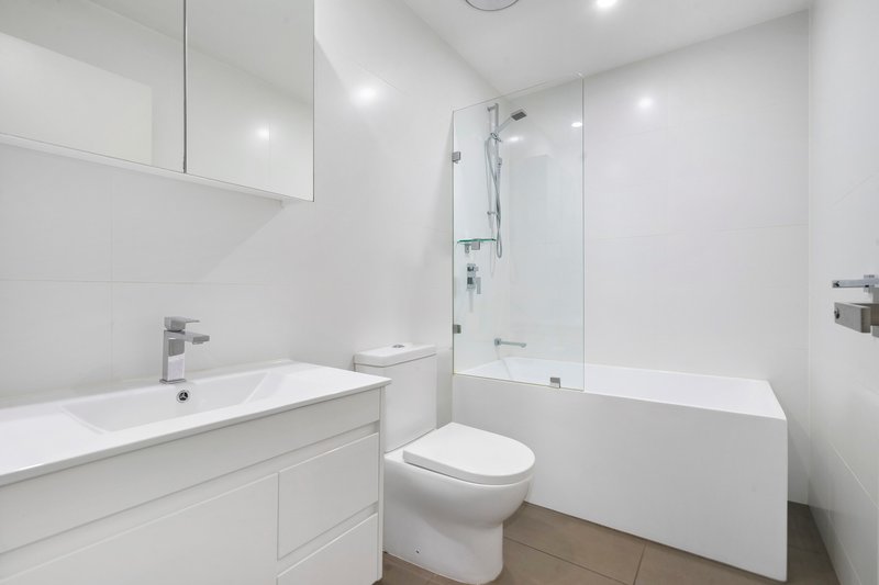 Photo - 407/3 Balmoral Street, Blacktown NSW 2148 - Image 4