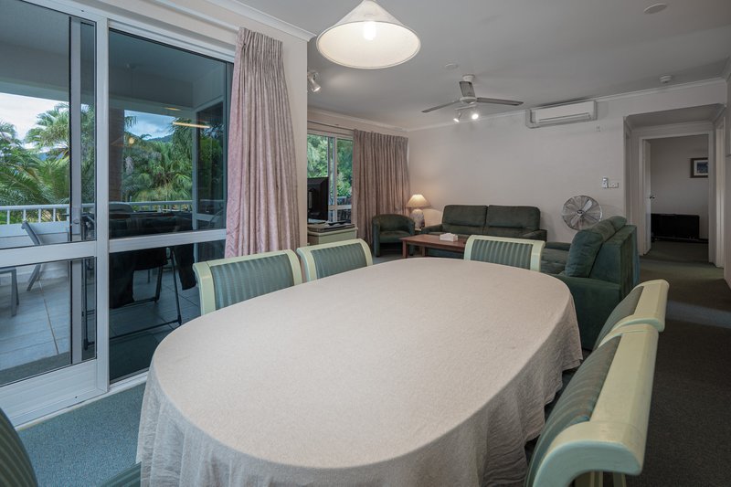 Photo - 407/305-341 Coral Coast Drive, Palm Cove QLD 4879 - Image 7