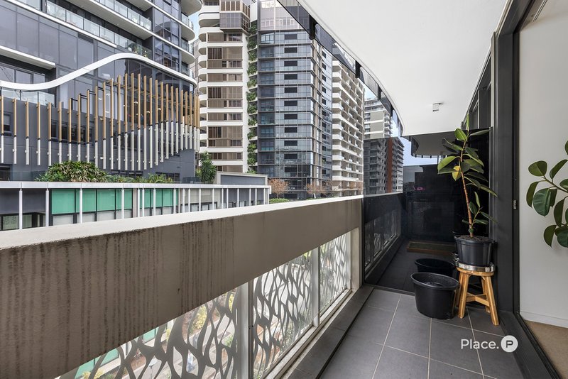 Photo - 407/31 Longland Street, Newstead QLD 4006 - Image 3