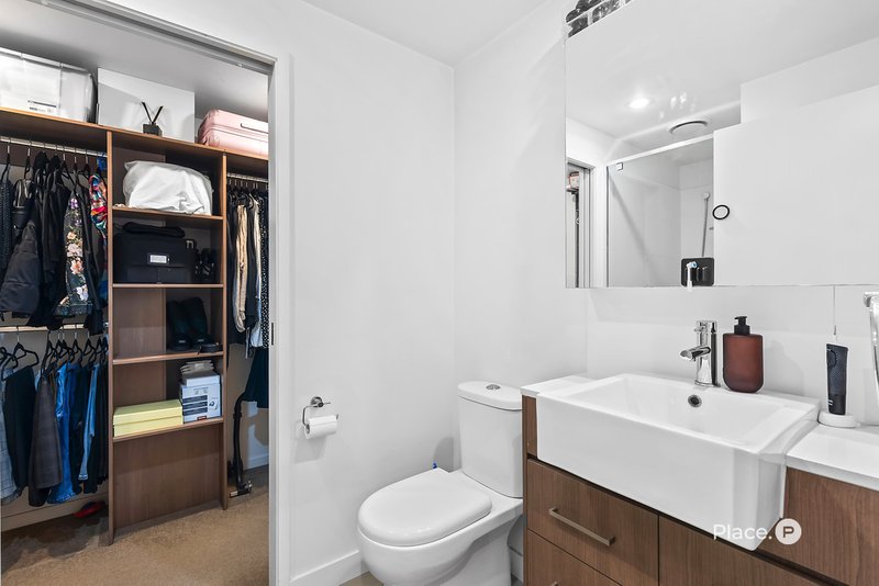 Photo - 407/31 Longland Street, Newstead QLD 4006 - Image 9
