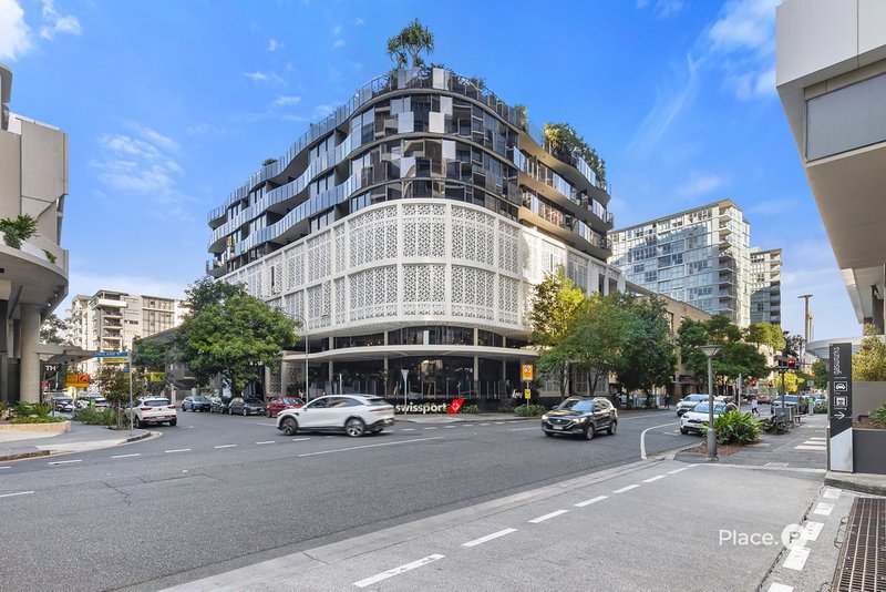 Photo - 407/31 Longland Street, Newstead QLD 4006 - Image 14